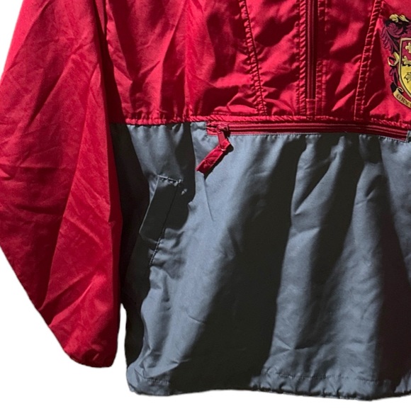 Universal Studios Gryffindor Packable Rain Jacket - Picture 6 of 16